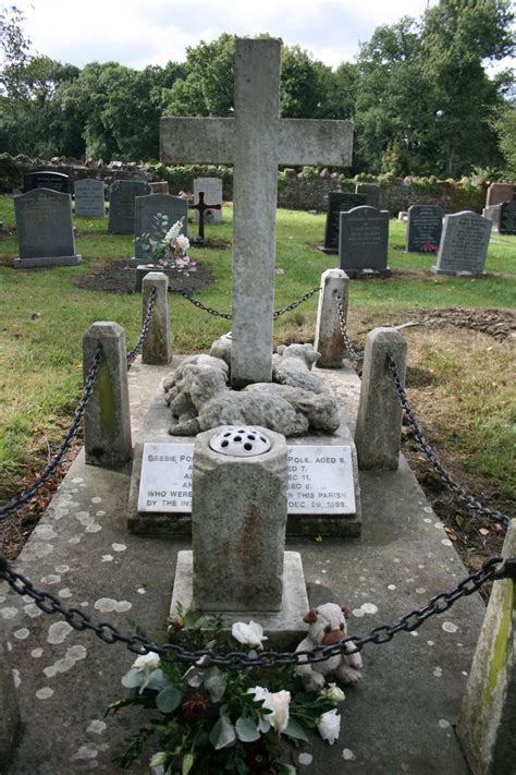 The Lost Children of Holcombe - Grave Stories
