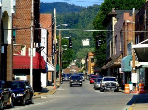 Streets of harlan Kentucky. | Kentucky travel, Harlan kentucky, Appalachia