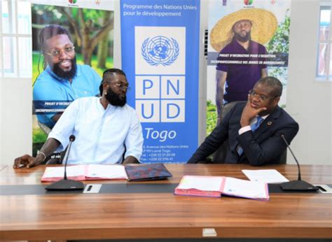 Agribusiness Le Pnud Et Emmanuel Adebayor Signent Un Partenariat Pour