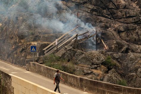 Depois do fogo as imagens da destruição nos Passadiços do Paiva SIC