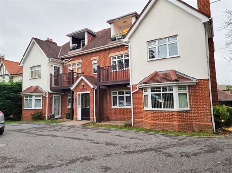 Penn Hill Avenue Poole 2 Bed Ground Floor Flat £1 250 Pcm £288 Pw