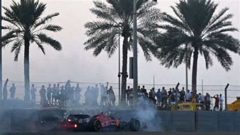 Carlos Sainz Pierde El Control De Su Ferrari Y Sufre Un Duro Accidente