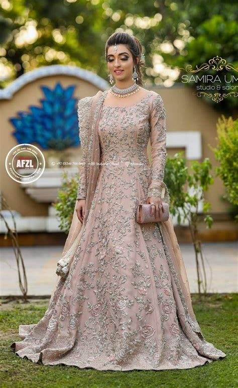 Pin By Madiha Adnan On Eastern Dresses Eastern Dresses Dresses