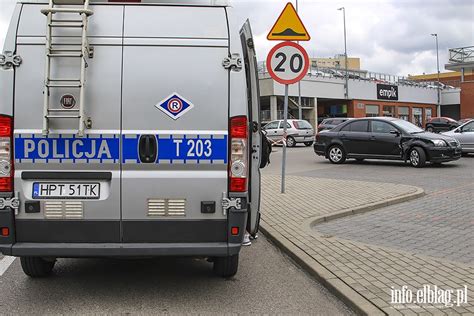 Zdjęcia Wypadek motocyklisty z toyota Fot 11 info elblag pl