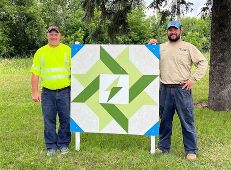 Minnesota Co Op Provides A Lift On Barn Quilt Trail America S