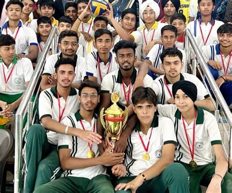 Raman House Stood First In Volleyball Competition वॉलीबॉल प्रतियोगिता