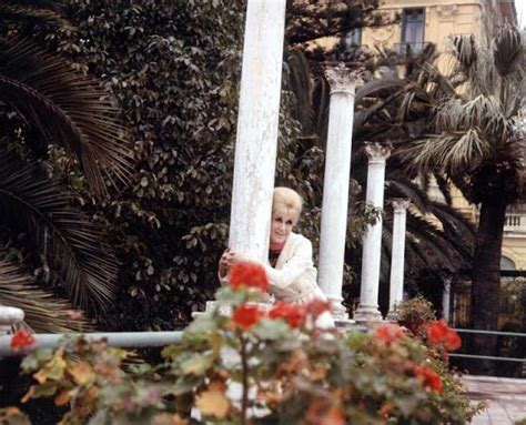 Britains Queen Of Pop 46 Beautiful Photos Of Dusty Springfield In The