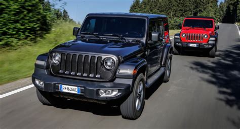 Total 74 Imagen Jeep Wrangler 4 Cylinder Turbo Vs 6 Cylinder Abzlocalmx