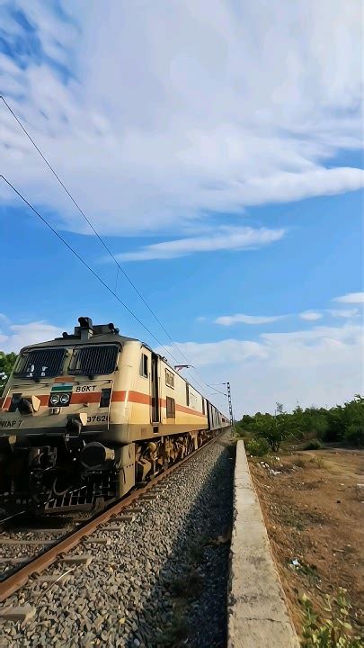 Udaipur Rishikesh Express Towards Bhilwara 110 Kmph Speed Speed Train Wap 7 Udaipur Yognagari