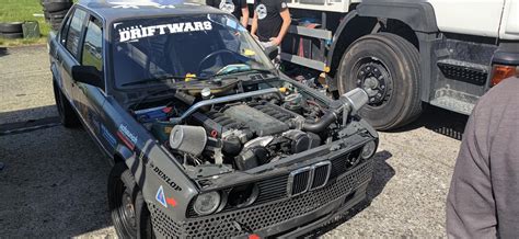 very interesting bmw E30 V12 swap i saw at Germandriftwars today : r/BMW