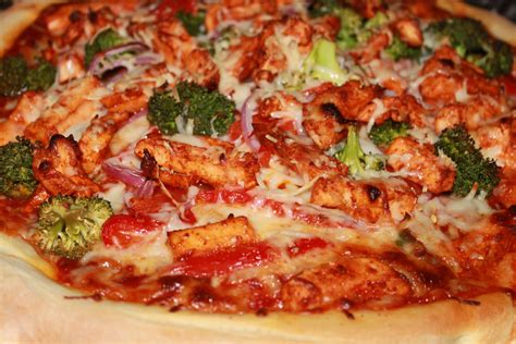 Gourmet Chicken Pizza Recipe Tandoori Chicken Pizza Hungryforever