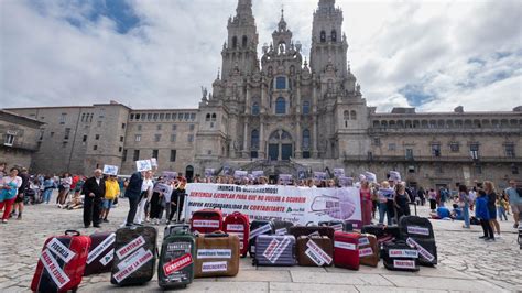 ANIVERSARIO ACCIDENTE ANGROIS Las víctimas se manifiestan pidiendo