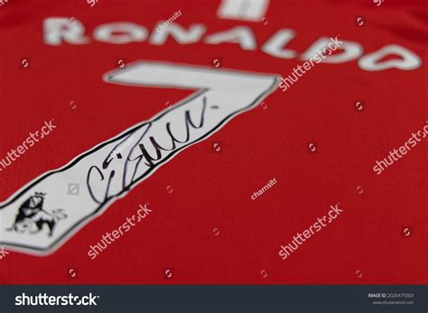 3 Manchester United Fans 2008 Images, Stock Photos, and Vectors ...
