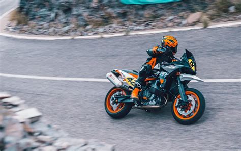 EINLADUNG ZUR PREMIERE DER KTM 890 SMT Destimoto Website