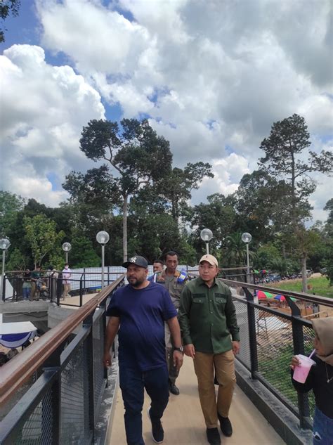 Wisata Skywalk Tengku Buwang Asmara Siak Padati Pengunjung Di Hari Ke