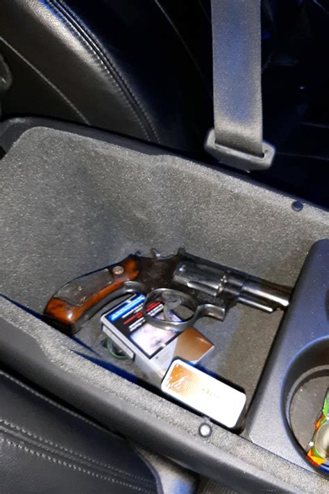 Karlsruher Zoll Findet Revolver Bei Kontrolle An Der A5 Bei Bruchsal