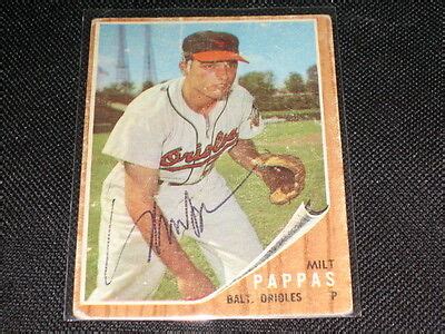 Milt Pappas Orioles Topps Signed Autographed Vintage Baseball Card