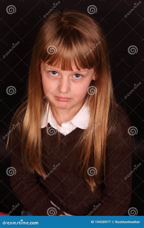 Petite Fille Triste Image Stock Image Du Verticale Assez