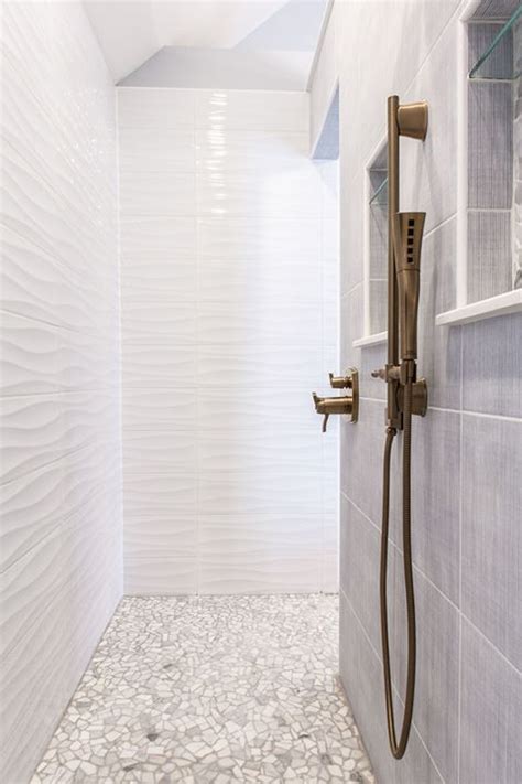 This Elegant Master Bath Brings A Serene And Peaceful Beach Feel To This Stunning Home The Pass