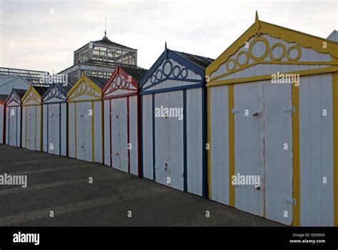 Beach huts near Wellington Pier, Great Yarmouth, NOrfolk Stock Photo - Alamy