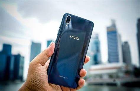 Vivo V11 glitters with fusion colors - CNET
