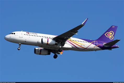 HS TXL Thai Airways Airbus A320 232 WL Photo By Suparat Chairatprasert