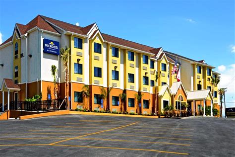 Microtel Inn & Suites by Wyndham New Braunfels | New Braunfels, TX Hotels