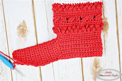 How To Crochet Cute Christmas Santa Elf Booties Easily