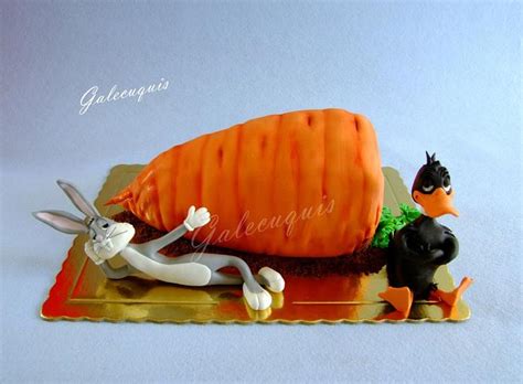 Carrot cake: Bugs Bunny and Daffy Duck - Decorated Cake - CakesDecor