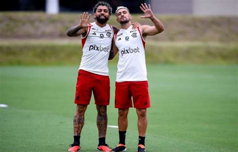 Arrascaeta Comemora 5 Anos De Fla E Manda Recado A Gabigol