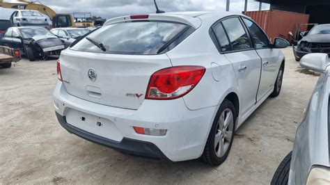 HOLDEN CRUZE JH 03 2011 01 2017 TAILGATE HATCHBACK NON SPOILER TYPE