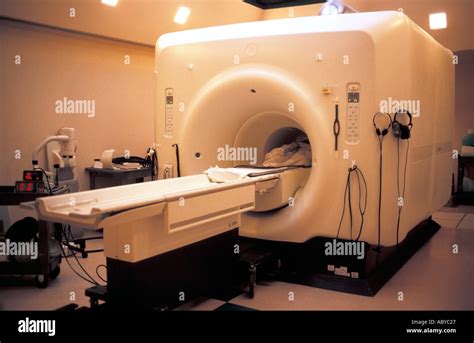 Magnet Resonanz Tomographie MRT Gerät verwendet wird zu scannen und zu