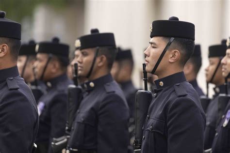 Gurkhas Step Quickly Into New Role Guarding The King The British Army