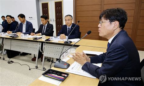 조재호 농진청장 강원 옥수수연구소 방문 연합뉴스