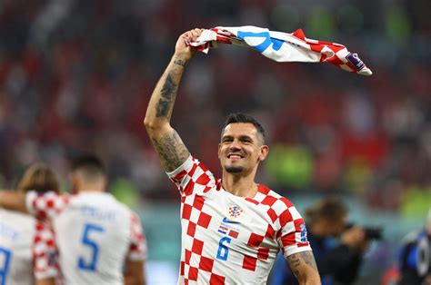 L Equipe Tvrdi Dejan Lovren Potpisuje Za Velikana N