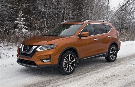 SUV Review: 2017 Nissan Rogue SL Premium | Driving