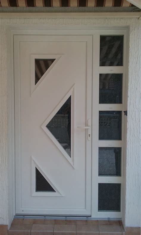 Portes d entrée Grenoble sur mesure PVC bois aluminium acier blindée