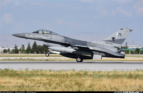 Lockheed Martin F 16a Fighting Falcon Pakistan Air Force Aviation Photo 4431391