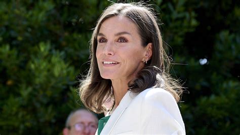 Las Zapatillas Barefoot De La Reina Letizia Están En Amazon