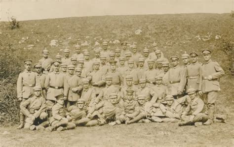 PHOTO CARTE MILITARIA SOLDATS allemands 1916 german soldiers casques à