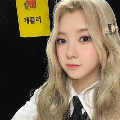 pin  keper kim pop group  love girls