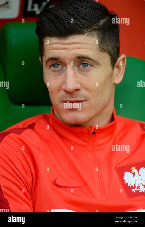 Robert Lewandowski Bayern Hi Res Stock Photography And Images Alamy