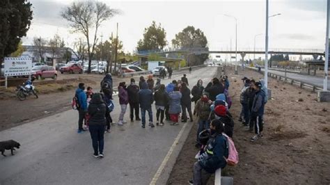 Corte Total En Ruta Vecinos Reclaman Por Falta De Luz Mejor Informado