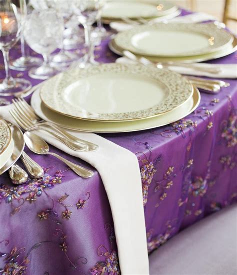 35 Unique Wedding Table Linens Ideas Table Decorating Ideas