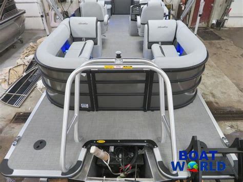 New 2024 Bentley Pontoons Legacy 220 Navigator Quad Lounge Pontoon And Honda 4 55011 East Bethel