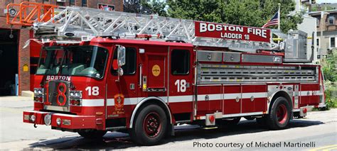 Fire Replicas Boston Fire Department 2021 E One Cyclone Ii Ladder 18