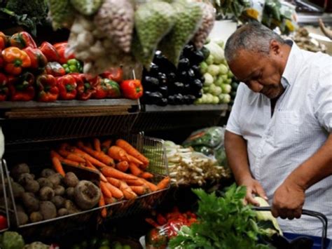 Cendas Fvm Un Maestro Necesita Casi Salarios Al Mes Para Alimentar