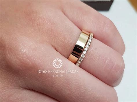 Meia Aliança Em Ouro 18k Com Brilhantes Joias Personalizadas