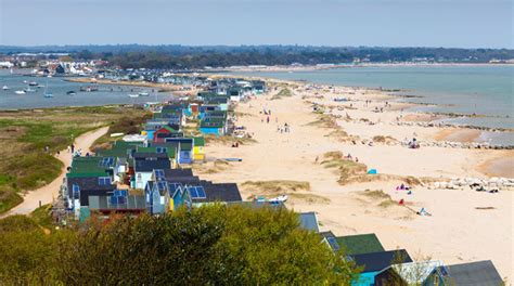 Mudeford Holidays Places To Stay In Mudeford Dorset