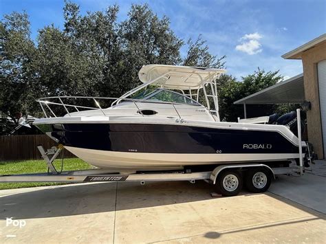 Robalo R265 | 2017 | 26ft - Florida | Boatshop24